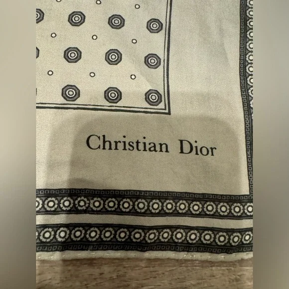 Christian Dior silk scarf, gray, square, 18.5 inches, logo. 100% silk. - Picture 4 of 12